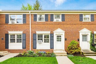 1775 Northwest Ct in Columbus, OH - Building Photo - Building Photo