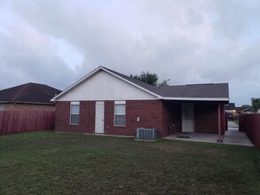 3143 Aberdeen Dr in Brownsville, TX - Building Photo - Building Photo