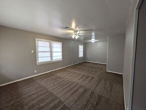 302 Bridal Wreath Ave in Orange, TX - Building Photo - Building Photo