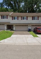 1360 Farrington St in St. Paul, MN - Building Photo