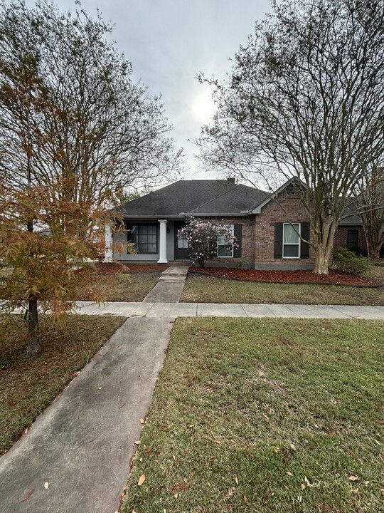 10354 Springdale Ave in Baton Rouge, LA - Building Photo