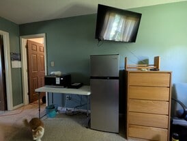 1623 Lakeview Dr in Burlington, NC - Building Photo