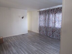 292 S 4th Ave in Mills, WY - Building Photo - Building Photo