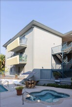 Fox Hills Apartments in Culver City, CA - Building Photo - Building Photo