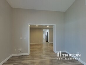 7010 Cobblewood Ct in Tampa, FL - Building Photo - Building Photo