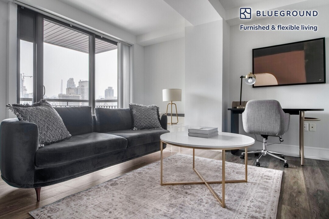 354 E 91st St in New York, NY - Building Photo