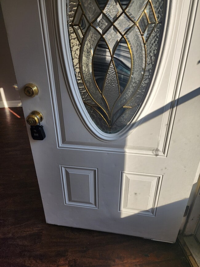 8619 Republic Ave in Warren, MI - Building Photo - Building Photo