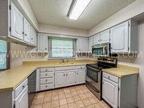 3705 Breckenridge Cir in West Des Moines, IA - Building Photo - Building Photo