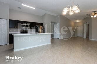 1992 SW Sunglow St in Port St. Lucie, FL - Building Photo - Building Photo