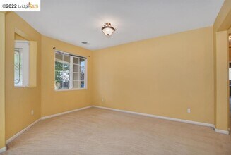 5127 Plumwood Way in Antioch, CA - Building Photo - Building Photo