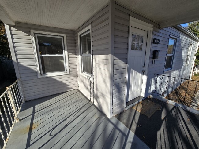 9277 Mason Creek Rd in Norfolk, VA - Building Photo - Building Photo