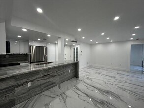 11790 SW 18th St in Miami, FL - Building Photo - Building Photo