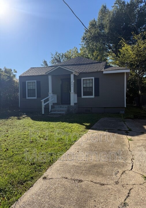 705 Harahan Rd in Memphis, TN - Building Photo