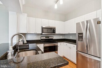 4550 Strutfield Ln in Alexandria, VA - Building Photo - Building Photo