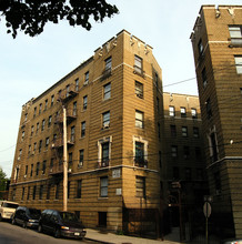 90 St Andrews Pl in Yonkers, NY - Foto de edificio - Building Photo