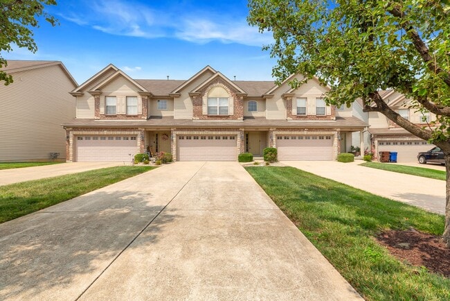 209 Prominence Ln in Lake St. Louis, MO - Building Photo - Building Photo