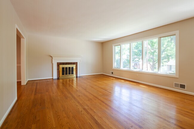 3920 N Woodstock St in Arlington, VA - Building Photo - Building Photo