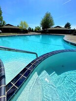 Sunrise Park in Albany, OR - Building Photo