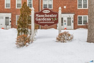 28 Garden Dr in Manchester, CT - Building Photo