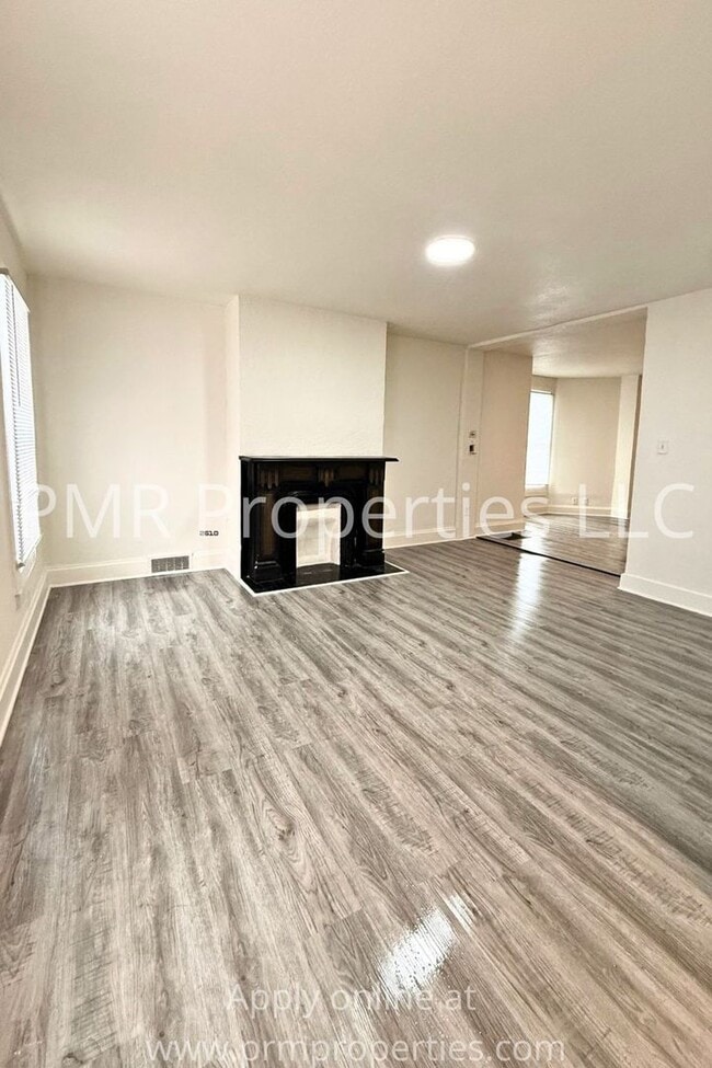 930 2nd Ave in Council Bluffs, IA - Building Photo - Building Photo
