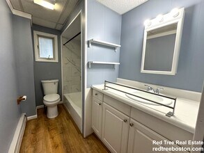 115 Eutaw St, Unit 1-b 1-b Eastie in Boston, MA - Building Photo - Building Photo