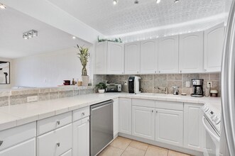 1800 N Andrews Ave in Fort Lauderdale, FL - Foto de edificio - Building Photo