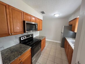 152 Julie Ln in Auburndale, FL - Building Photo - Building Photo