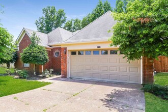 9191 Fletcher Wood Dr in Memphis, TN - Building Photo - Building Photo