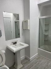 7025 California Ave SW in Seattle, WA - Building Photo - Building Photo