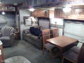 379 Co Rd 3425 in Hawkins, TX - Building Photo - Building Photo