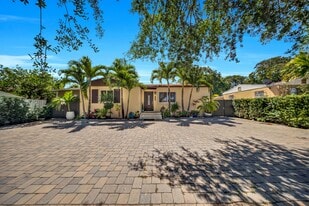 4064 NW 4th Ter in Miami, FL - Building Photo