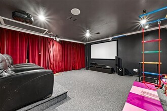 805 Camelot Ln in Friendswood, TX - Building Photo - Building Photo