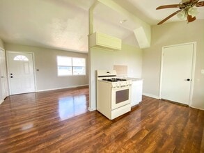 5135 N Utica Ave in Tulsa, OK - Building Photo - Building Photo