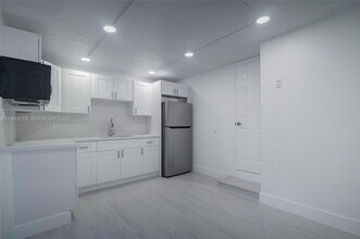 595 NW 139th Terrace in North Miami, FL - Building Photo - Building Photo