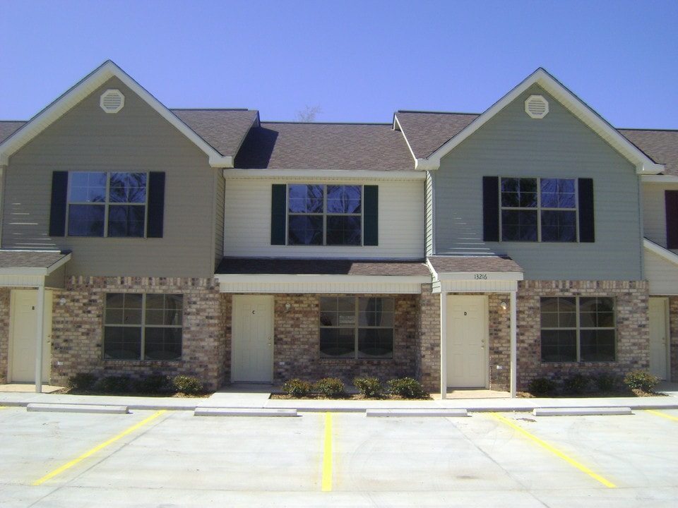 17468 Old Covington Hwy, Unit D in Hammond, LA - Foto de edificio