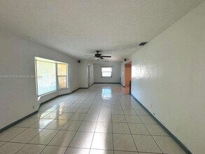 8900 NW 23rd St in Pembroke Pines, FL - Building Photo - Building Photo