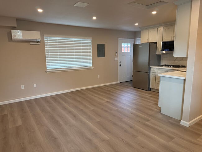 1924 Camargo Dr in San Jose, CA - Foto de edificio - Building Photo