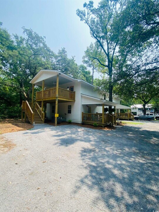 398 Blockade Dr in Pawleys Island, SC - Building Photo