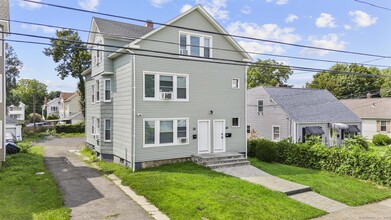 38 Newfield Ave in New Britain, CT - Building Photo - Building Photo