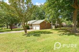 12 Shadowfield Dr in West Columbia, SC - Building Photo - Building Photo