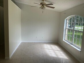 5252 NW Gamma St in Port St. Lucie, FL - Building Photo - Building Photo
