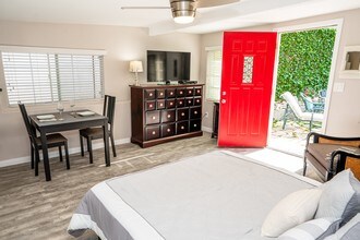 35 Silver Saddle Ln in Rolling Hills Estates, CA - Building Photo - Building Photo