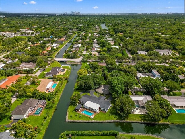 7000 SW 125th St in Miami, FL - Building Photo - Building Photo
