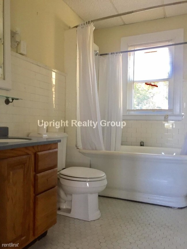 12 Pleasant St in Methuen, MA - Building Photo - Building Photo