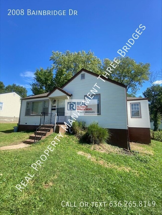 property at 2008 Bainbridge Dr