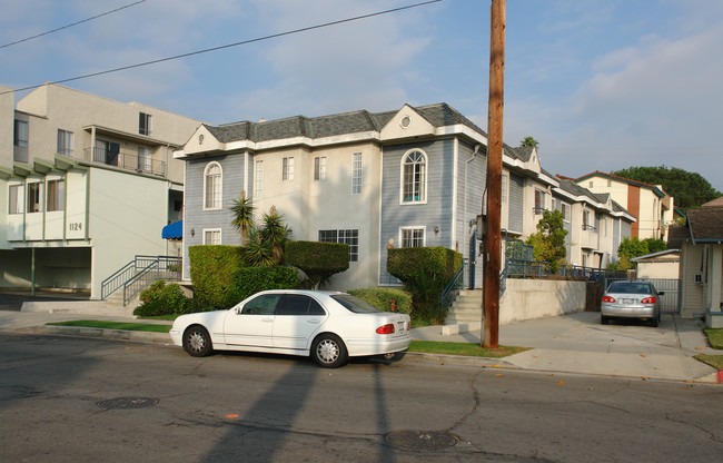 1122 N Columbus Ave in Glendale, CA - Building Photo - Building Photo