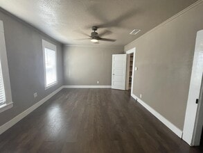 203 W Purdom in Alvarado, TX - Building Photo - Building Photo