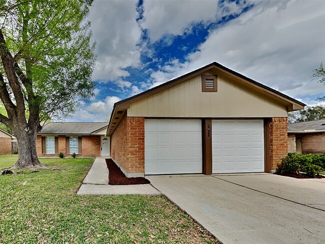 14114 Fleur De Lis Blvd