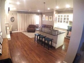 1921 Summit Ave in Dallas, TX - Building Photo - Building Photo
