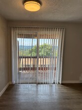 308 Summit Ave N in Kent, WA - Foto de edificio - Building Photo